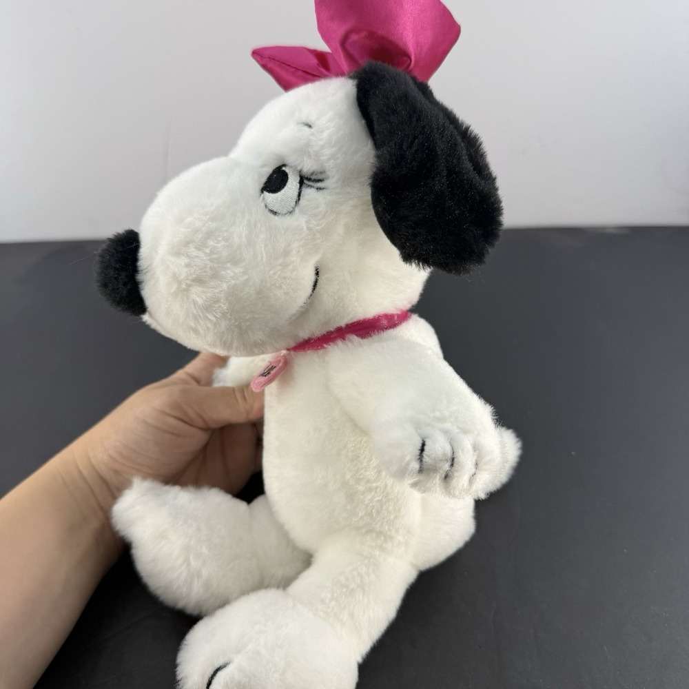 Bella Peanuts Cedar Fair Exclusive 14" Plush Stuffed Animal Charlie Brown - Picture 3 of 8